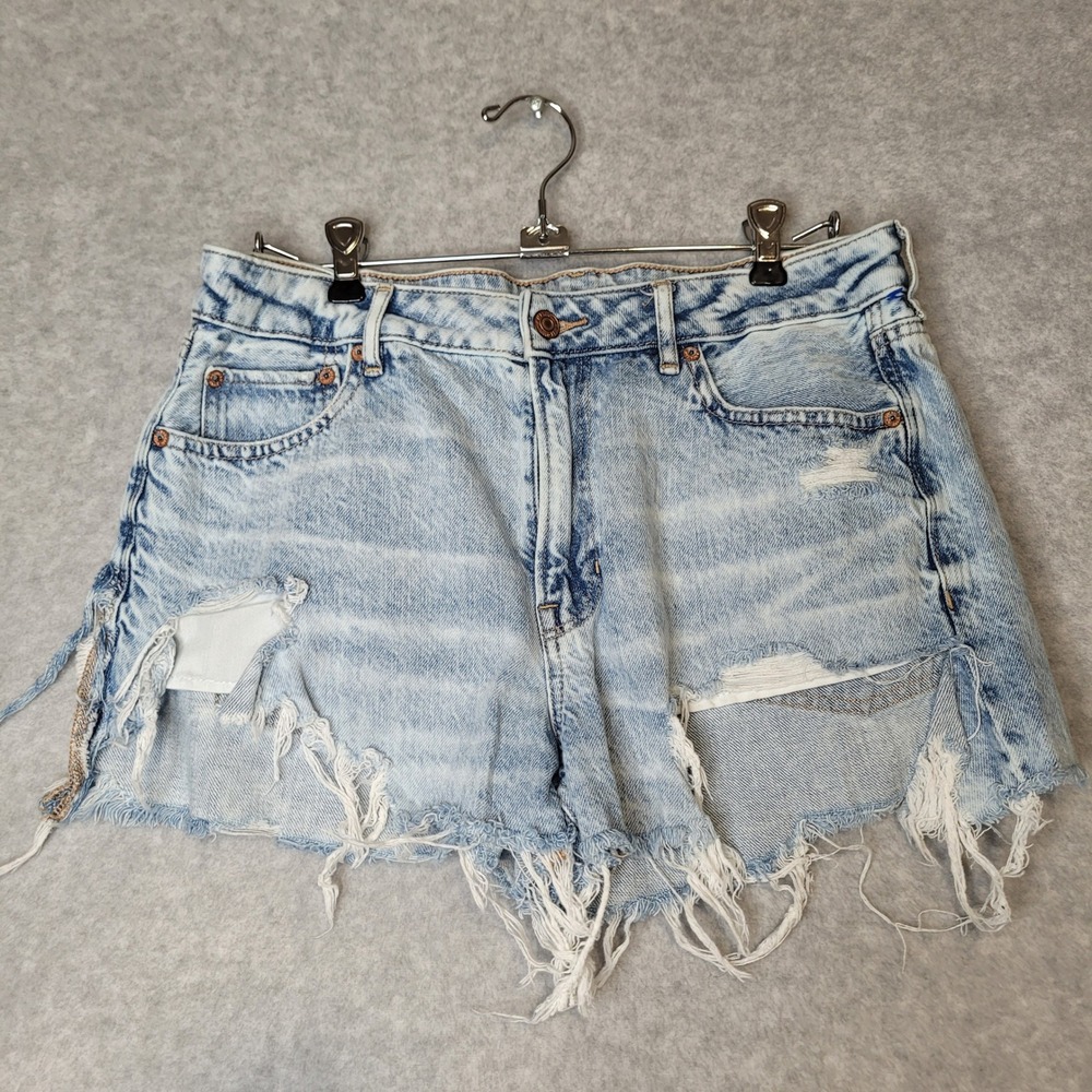 American Eagle Light Wash Distressed Denim Shorts High Waisted Frayed Hem Size 8